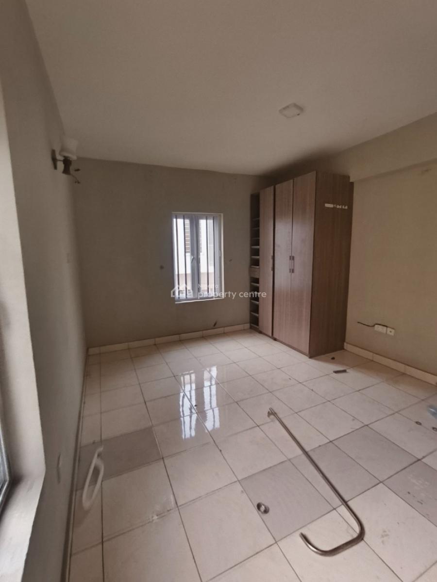 Decent 2bed Apartment, Oral Estate, Lekki, Lagos, Flat / Apartment for Rent