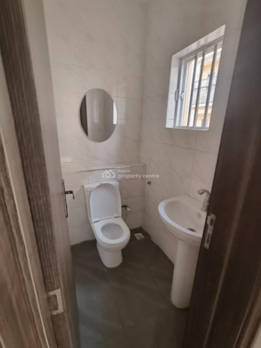 Decent 2bed Apartment, Oral Estate, Lekki, Lagos, Flat / Apartment for Rent