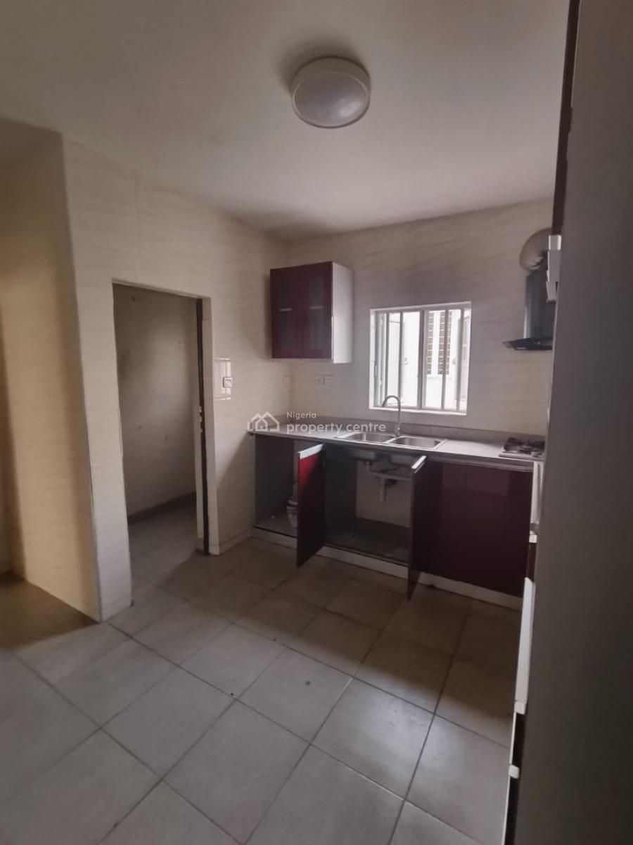 Decent 2bed Apartment, Oral Estate, Lekki, Lagos, Flat / Apartment for Rent