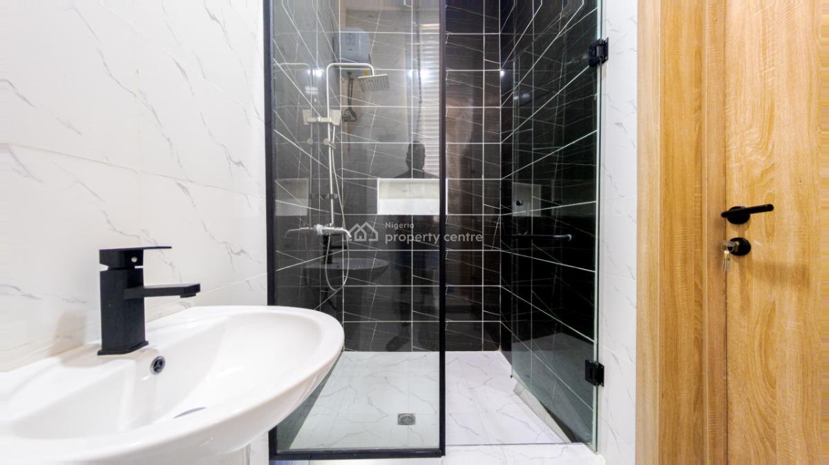 Luxury 2bedroom with Pool, Ps5 and Gym, Ologolo, Lekki, Lagos, Flat / Apartment Short Let