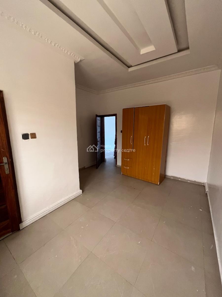 Standard 2bed Apartment Available in Ologolo Lekki, Ologolo, Lekki, Lagos, Flat / Apartment for Rent