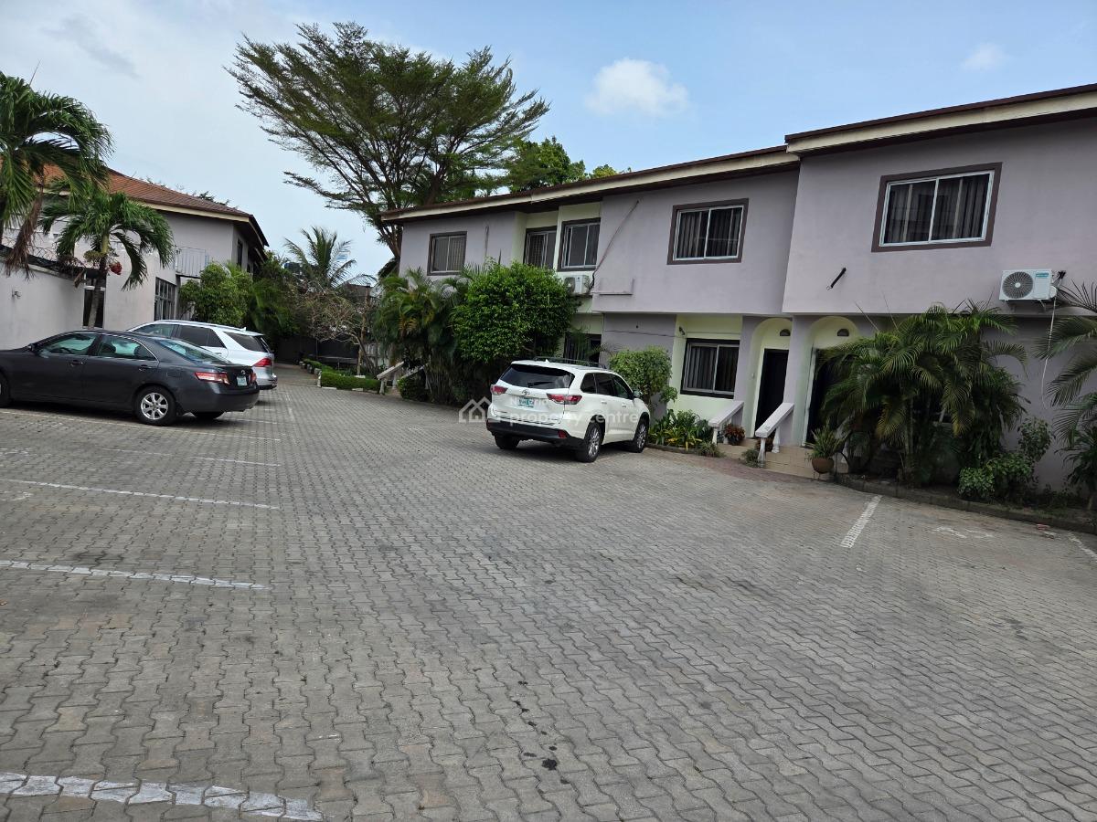 a Serviced  4 Bedroom  Terrace Duplex with a Room Bq, Lekki Phase 1, Lekki, Lagos, Terraced Duplex for Rent