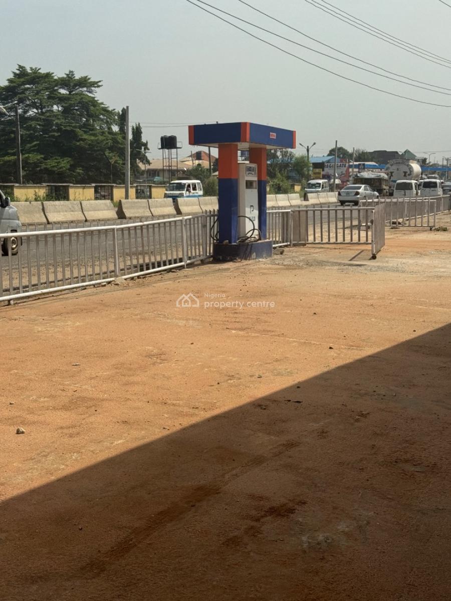 Filling Station 8 Pumps, New Owerri, Owerri Municipal, Imo, Commercial Property for Sale
