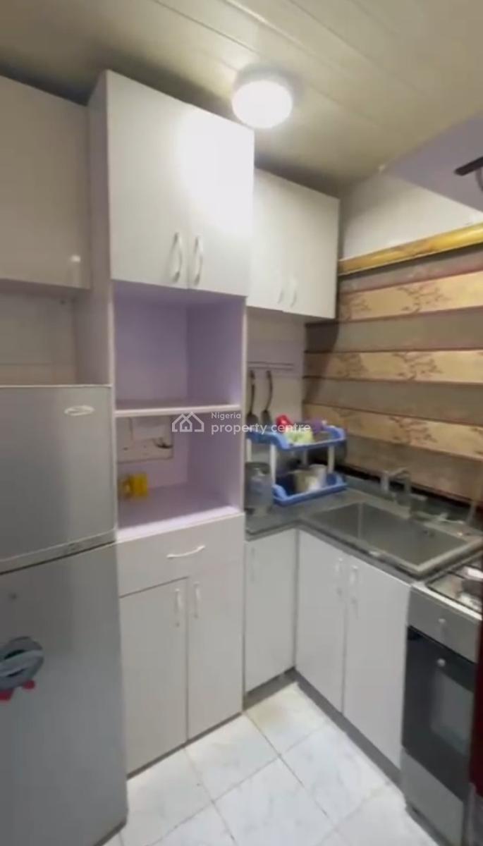 Clean Fully Furnished 1bedroom, 2nd Floor, Maitama Main, Maitama District, Abuja, Flat / Apartment for Rent