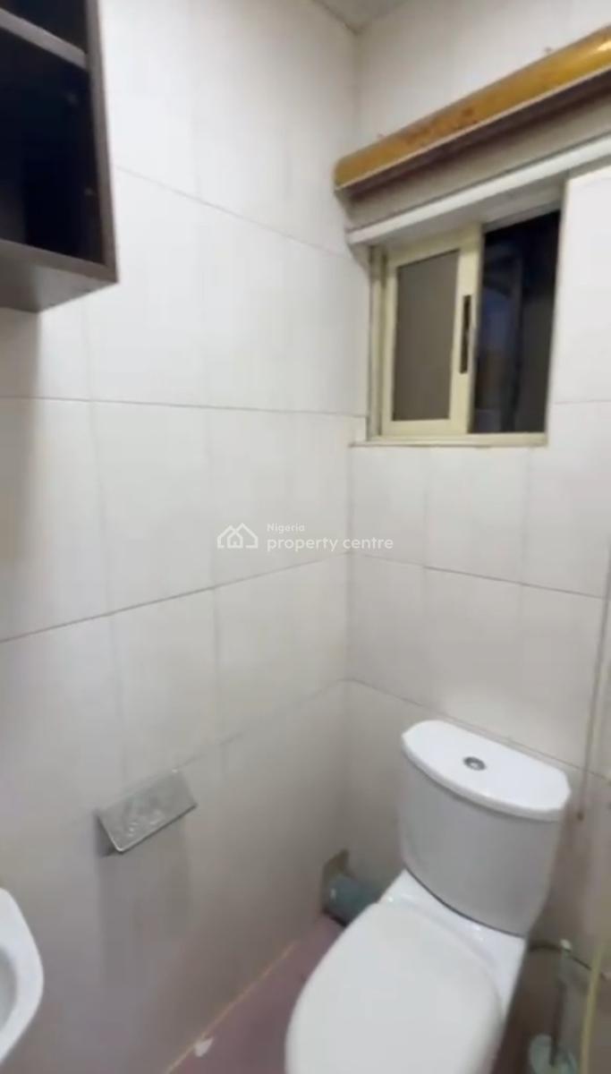 Clean Fully Furnished 1bedroom, 2nd Floor, Maitama Main, Maitama District, Abuja, Flat / Apartment for Rent