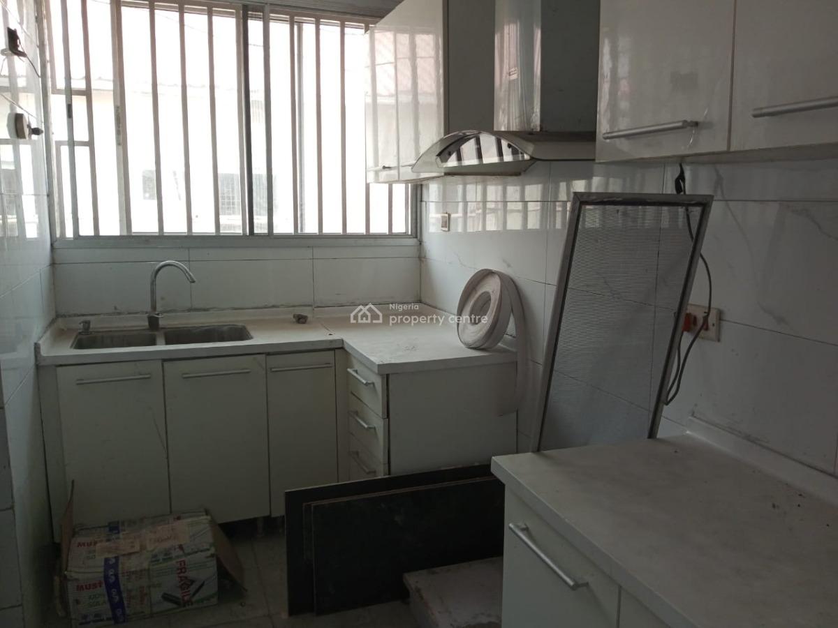 a Serviced 2 Bedroom Flat on a First Floor with Inverter, Osakpa London, Lekki, Lagos, Flat / Apartment for Rent