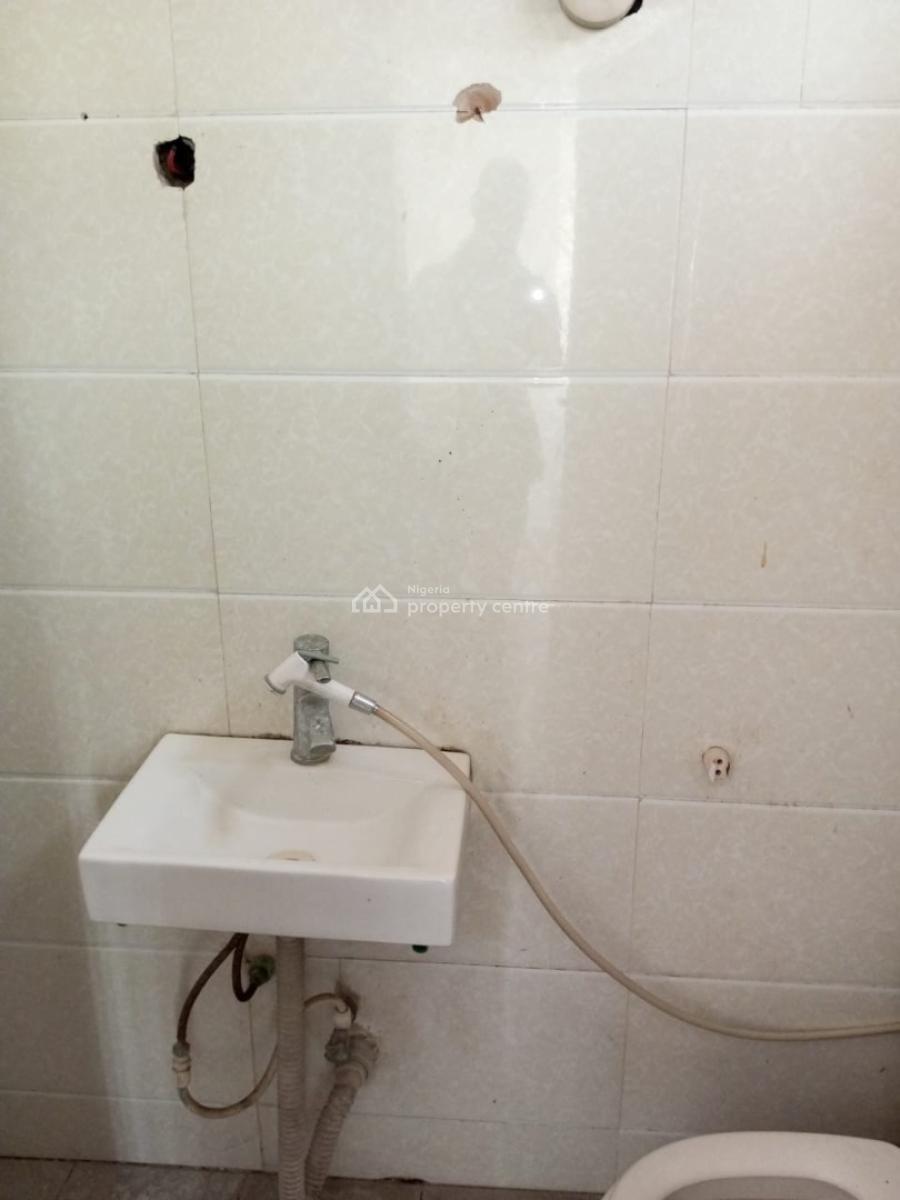 a Serviced 2 Bedroom Flat on a First Floor with Inverter, Osakpa London, Lekki, Lagos, Flat / Apartment for Rent