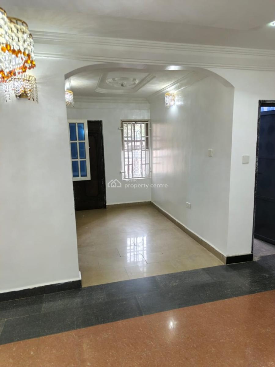 a Very Good Spacious 3-bedroom Flat, Zone 3, Wuse, Abuja, Flat / Apartment for Rent