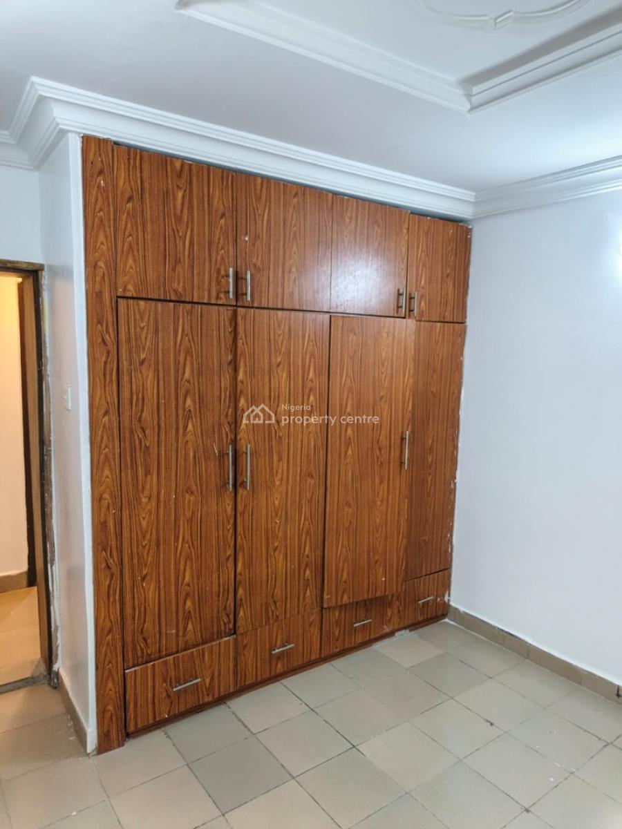a Very Good Spacious 3-bedroom Flat, Zone 3, Wuse, Abuja, Flat / Apartment for Rent