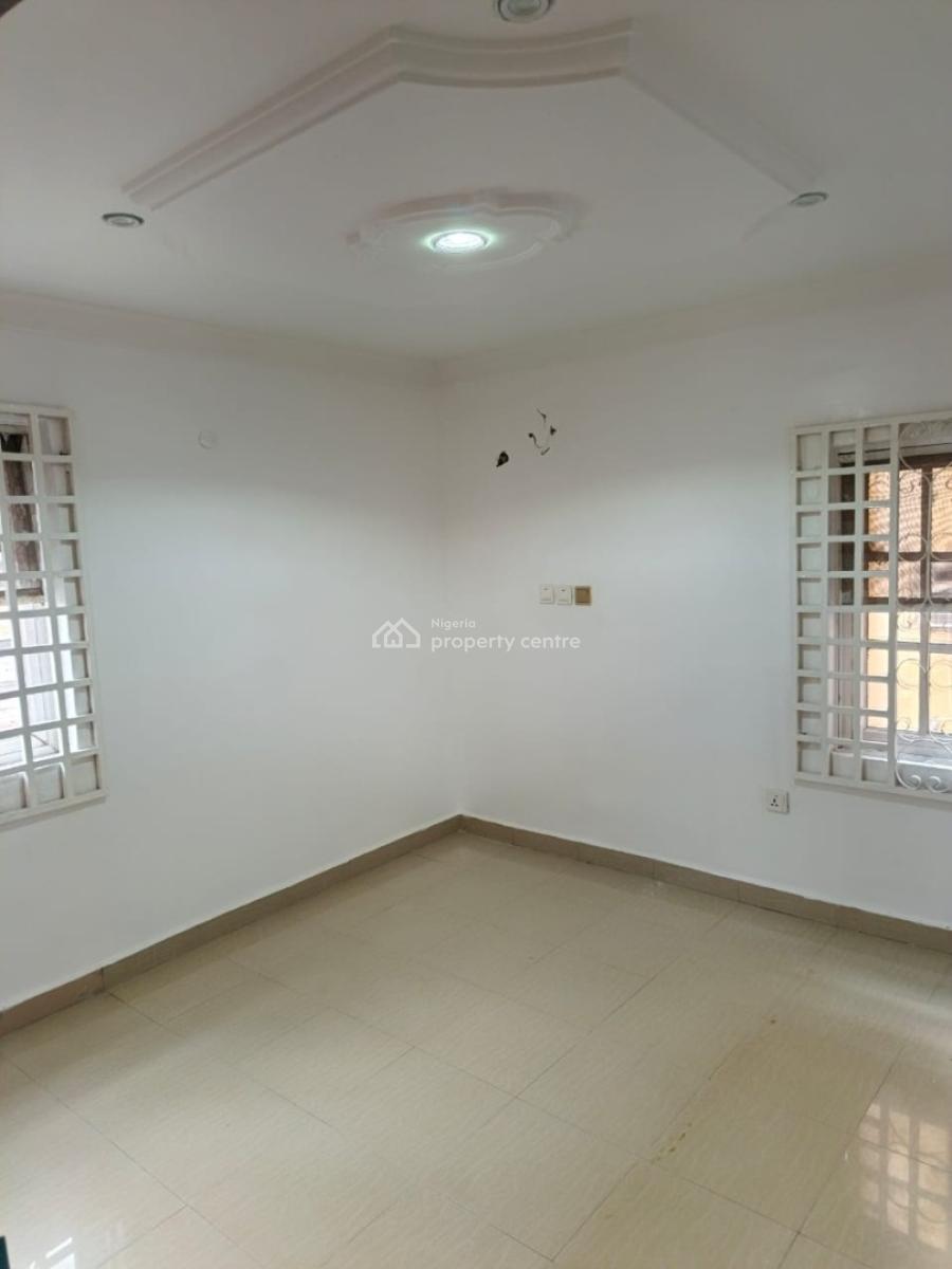 a Very Good Spacious 3-bedroom Flat, Zone 3, Wuse, Abuja, Flat / Apartment for Rent