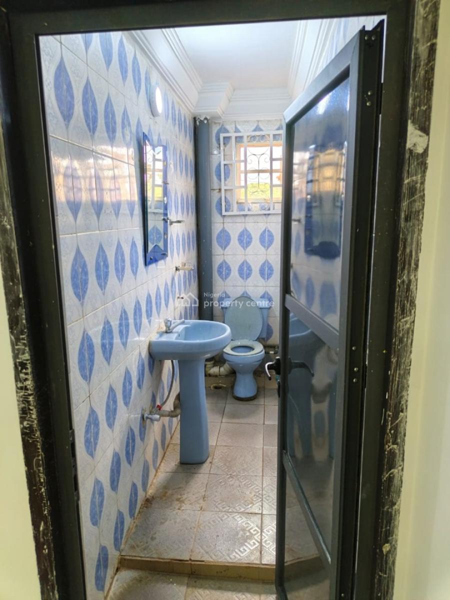 a Very Good Spacious 3-bedroom Flat, Zone 3, Wuse, Abuja, Flat / Apartment for Rent