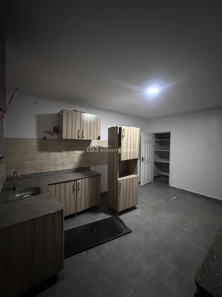 Investors Steal: 4-bedroom Self Compound Terrace  Duplex +bq+gate Hse, Lekki Phase 1, Lekki, Lagos, Terraced Duplex for Sale