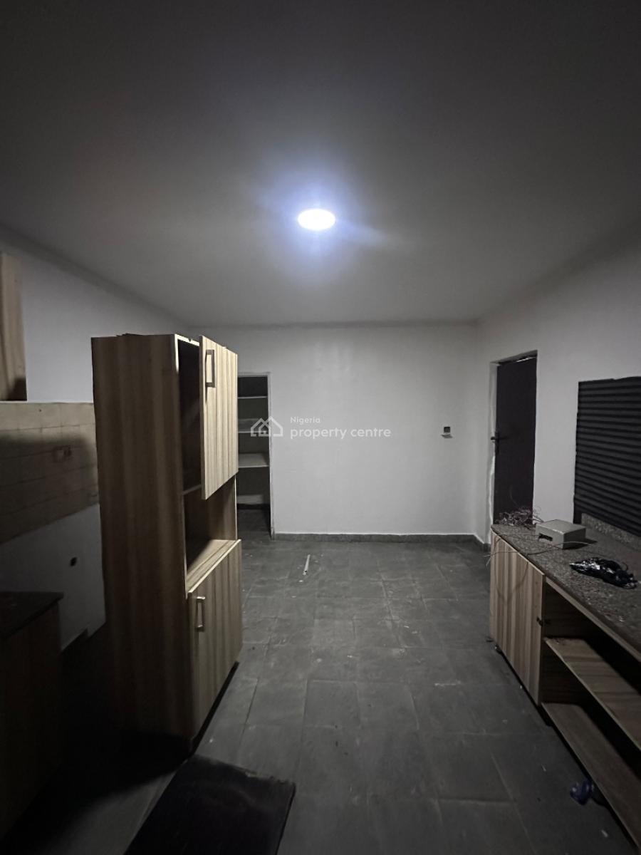 Investors Steal: 4-bedroom Self Compound Terrace  Duplex +bq+gate Hse, Lekki Phase 1, Lekki, Lagos, Terraced Duplex for Sale