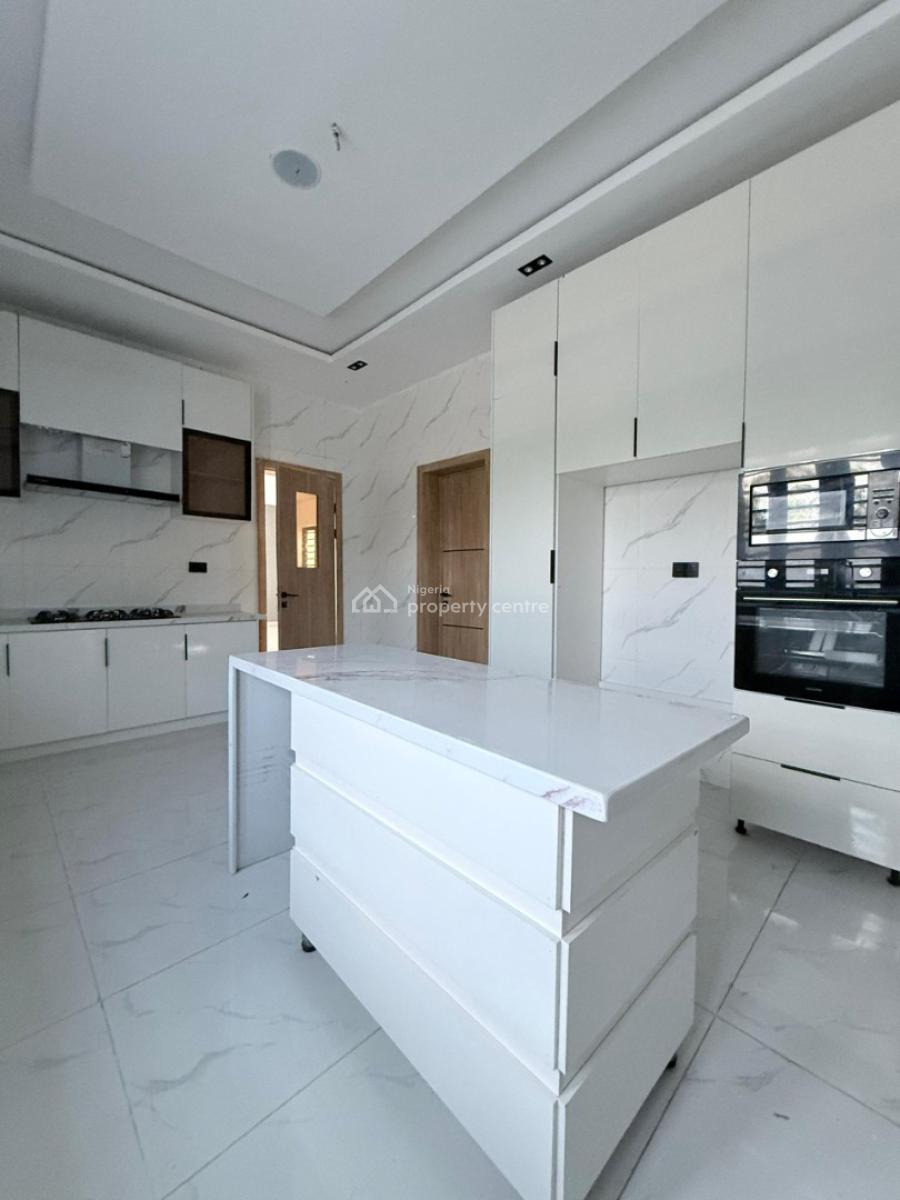 Spacious 5 Bedrooms Fully Detached Duplex at Ilaje., Ilaje, Ilaje, Ajah, Lagos, Detached Duplex for Rent