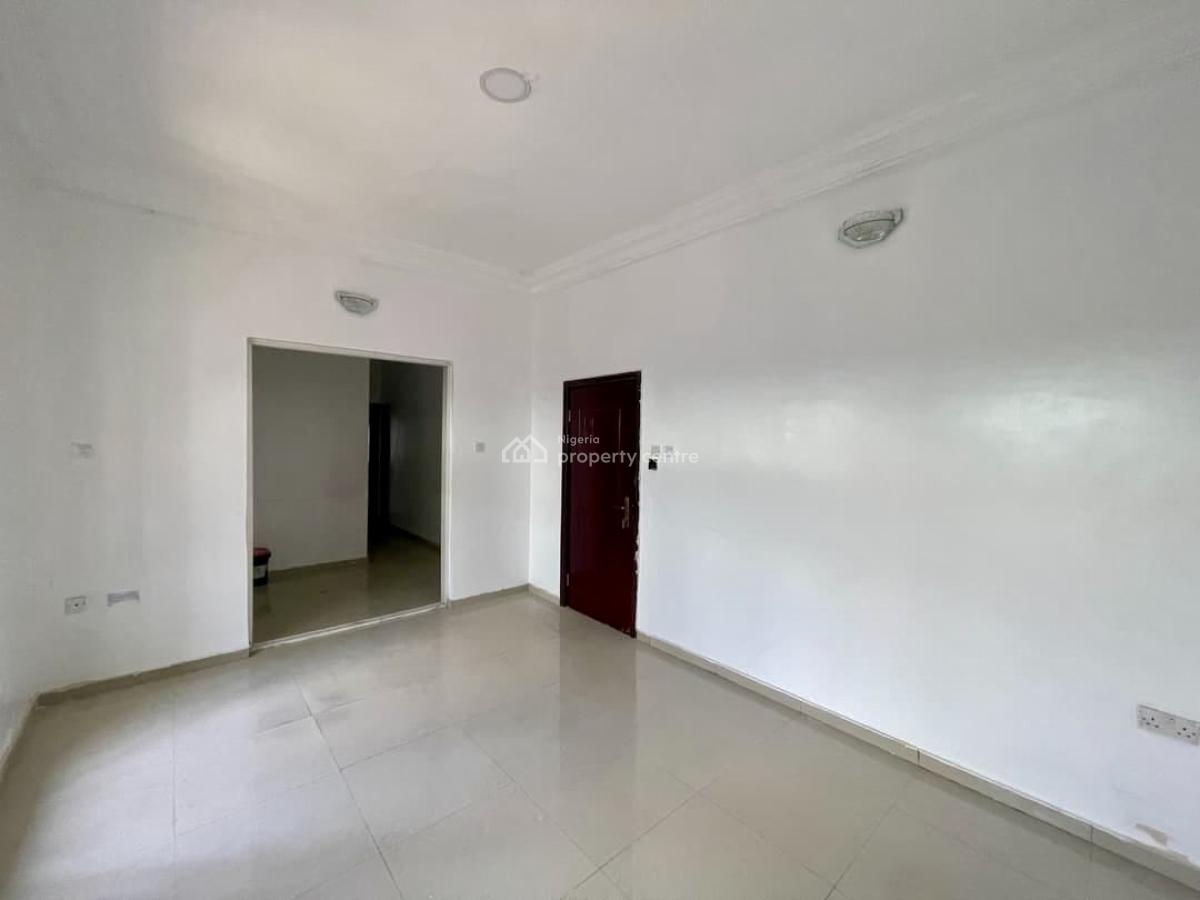 Spacious 5-bedroom Detached Duplex with Commercial Potential, Lekki Phase 1, Lekki, Lagos, Detached Duplex for Rent