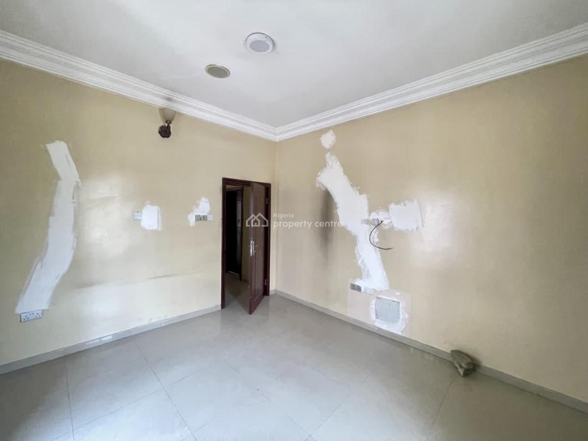 Spacious 5-bedroom Detached Duplex with Commercial Potential, Lekki Phase 1, Lekki, Lagos, Detached Duplex for Rent