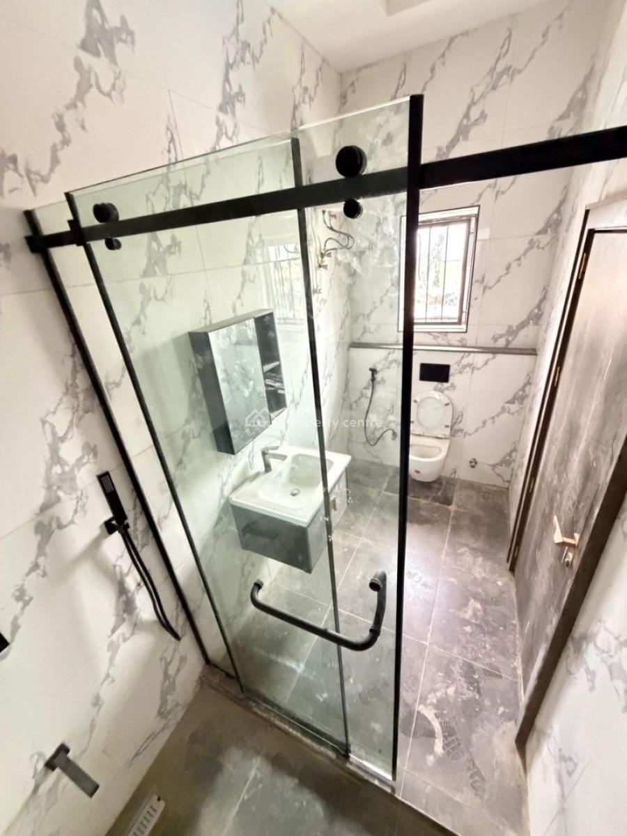 Massive 5-bedroom Detached Duplex, Gwarinpa, Abuja, Detached Duplex for Sale