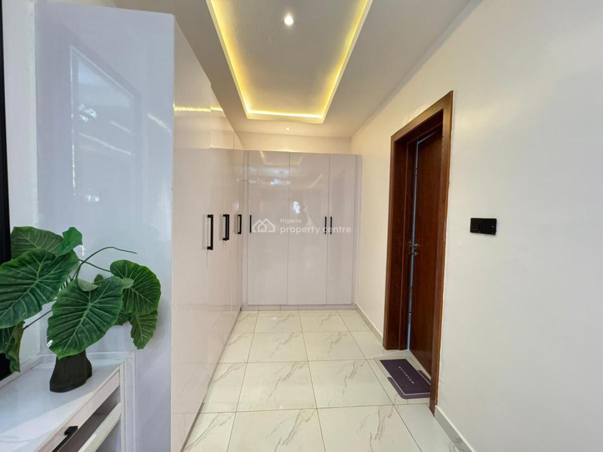 Smart Luxury Two Bedroom Apartment with * *swimming Pool and Ps5, Lekki Phase 1, Lekki, Lagos, Flat / Apartment Short Let