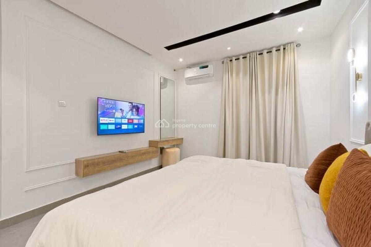 Smart Luxury Two Bedroom Apartment with * *swimming Pool and Ps5, Lekki Phase 1, Lekki, Lagos, Flat / Apartment Short Let