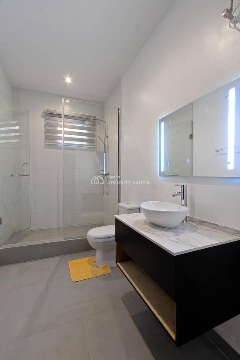 Smart Luxury Two Bedroom Apartment with * *swimming Pool and Ps5, Lekki Phase 1, Lekki, Lagos, Flat / Apartment Short Let