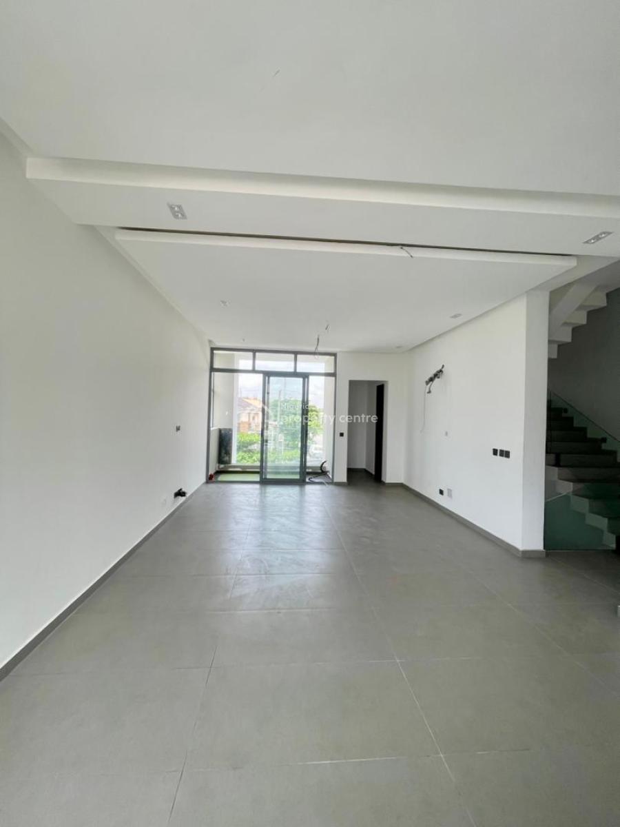Luxury 4 Bedrooms Duplex Terrace, Lekki Phase 1, Lekki, Lagos, Terraced Duplex for Sale