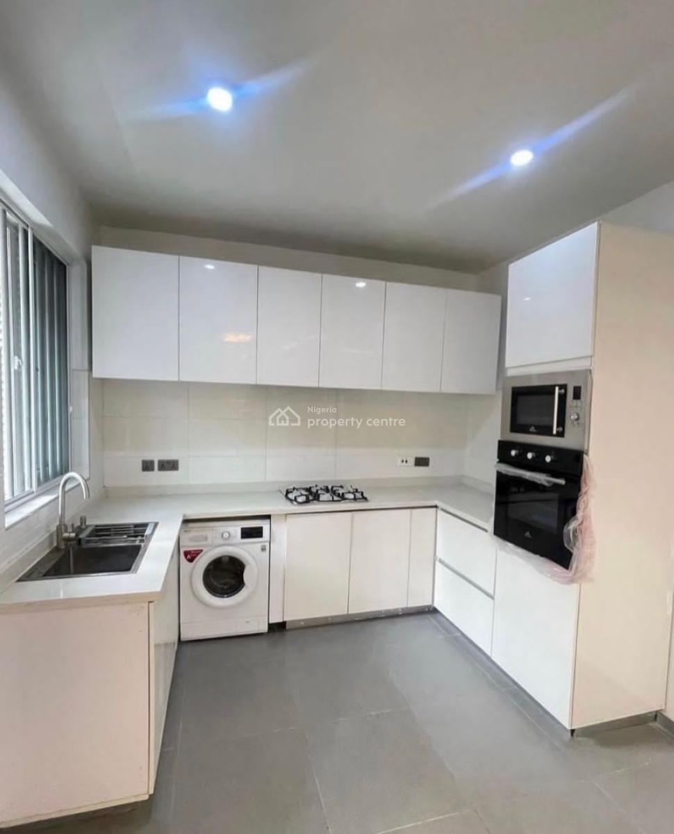 Distress 2bedroom Serviced Apartment in Ikate, Ikate, Lekki, Lagos, Block of Flats for Sale