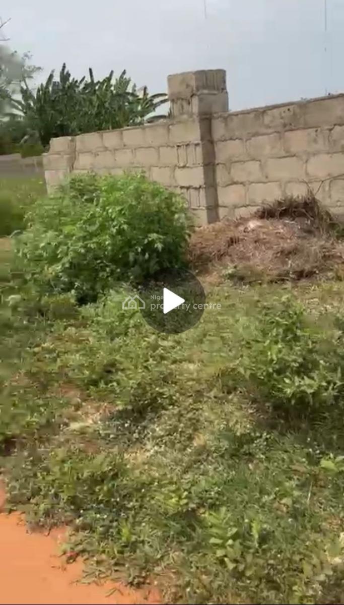 a Half Plot of Dry Level Land at Isiwu Axis, Ikorodu Lagos St, Isiwu Area of Ikorodu Lagos State, Ikorodu, Lagos, Residential Land for Sale