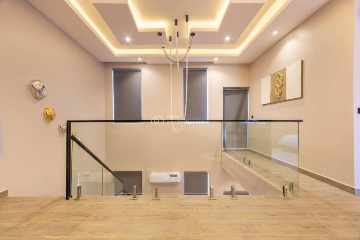 Classically Designed 1bedroom Loft with Pool, Balcony & Parking Space, 24/7 Power, Speedy Internet, Modern Decor, Comfortable Stay, Lekki, Lagos, Flat / Apartment Short Let