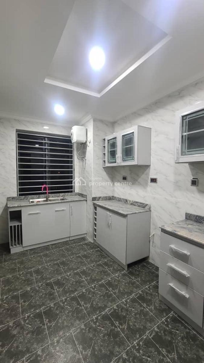 Hotter Deal Block Flat, Lekki Phase 2, Lekki, Lagos, Terraced Duplex for Rent