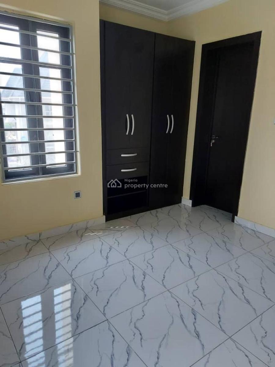 Hotter Deal Block Flat, Lekki Phase 2, Lekki, Lagos, Terraced Duplex for Rent