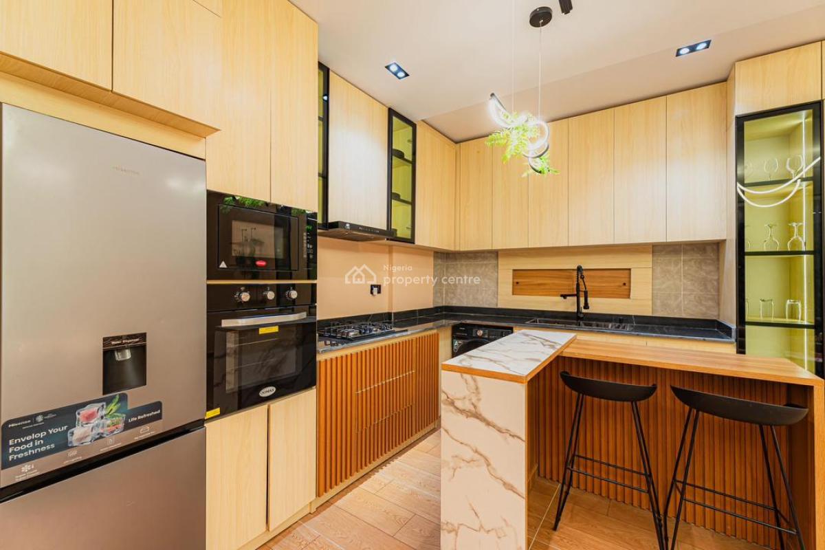 Luxury 2bedroom Maisonette with Ps5, Bathub, Picture Area, Snooker, Cozy& Aesthetic Space, Balcony, Housekeeping, for Comfort and Ease, Lekki Phase 1, Lekki, Lagos, Flat / Apartment Short Let