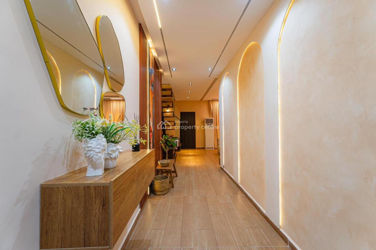 Luxury 2bedroom Maisonette with Ps5, Bathub, Picture Area, Snooker, Cozy& Aesthetic Space, Balcony, Housekeeping, for Comfort and Ease, Lekki Phase 1, Lekki, Lagos, Flat / Apartment Short Let