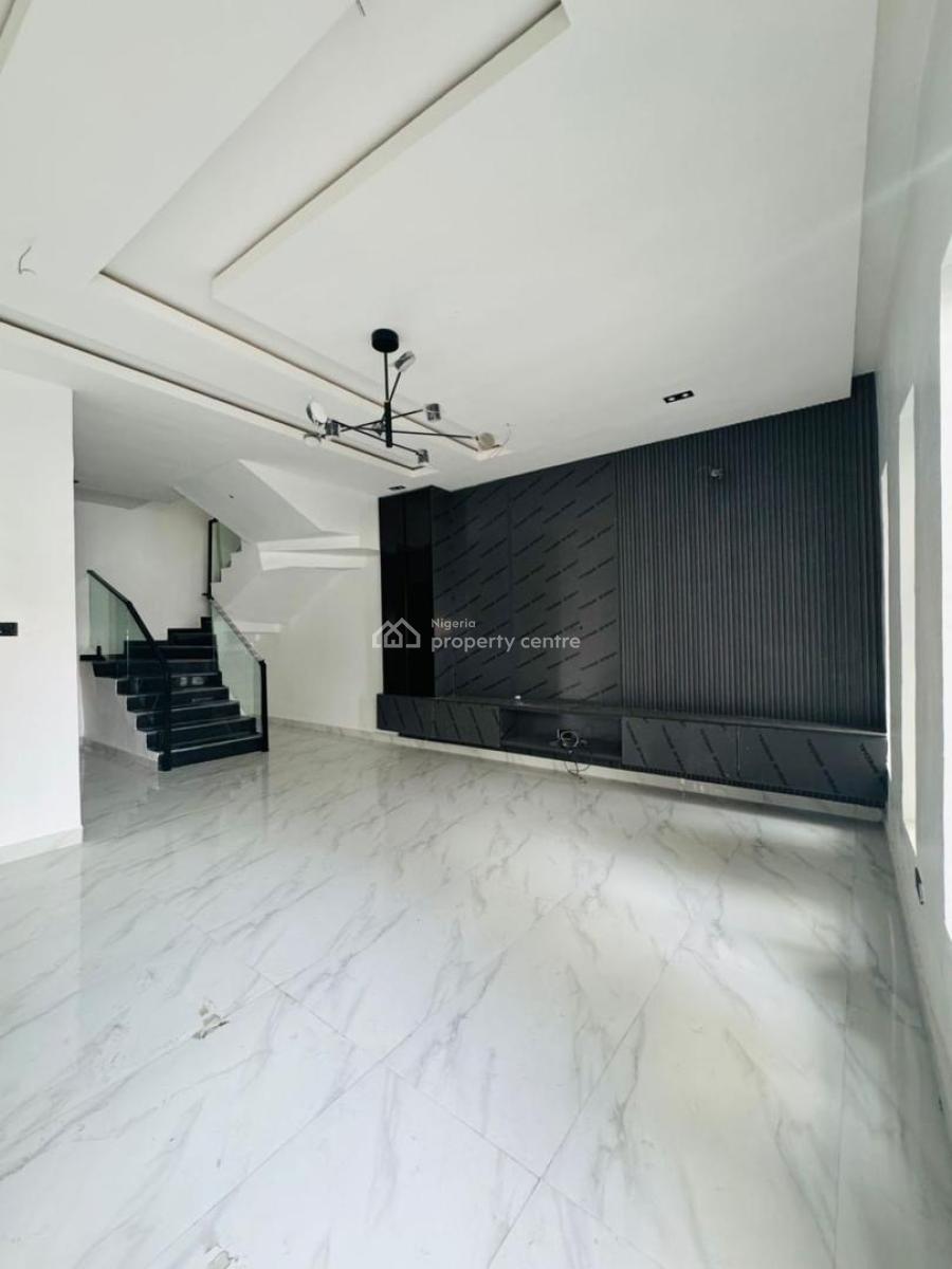 Ample Car Park. Nice 4 Bedroom Fully Detached Duplex with Bq, Orchid, Lekki, Lagos, Detached Duplex for Sale