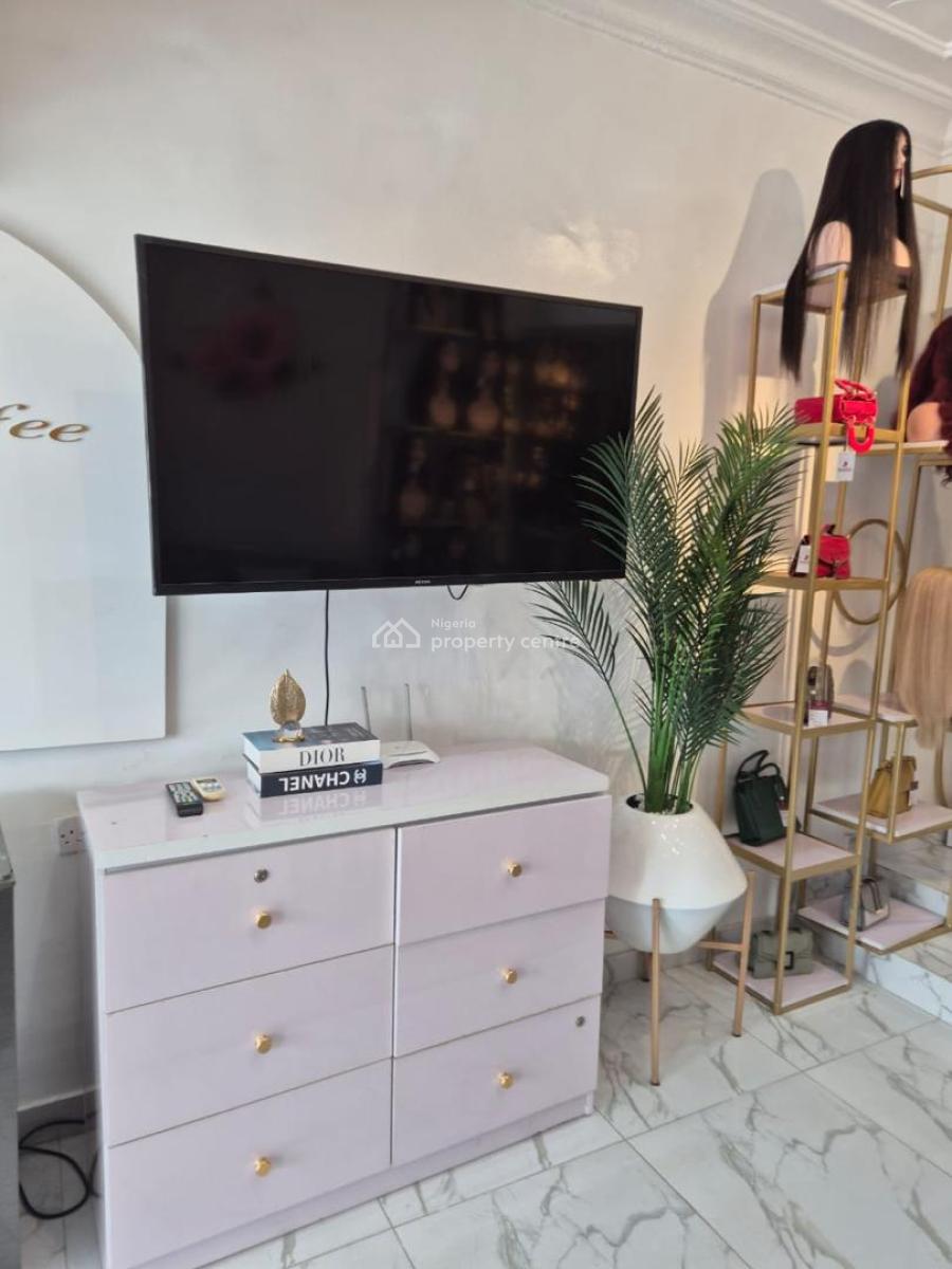 Shop for Ren, Omorire Johnson Street, Lekki, Lagos, Office Space for Rent
