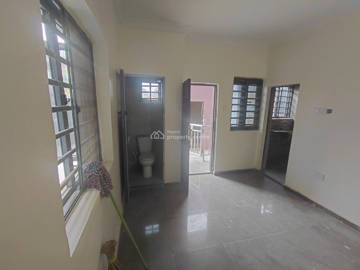 Executive Mini Flat, Bakare Oriola, Alapere, Ketu, Lagos, Mini Flat (room and Parlour) for Rent