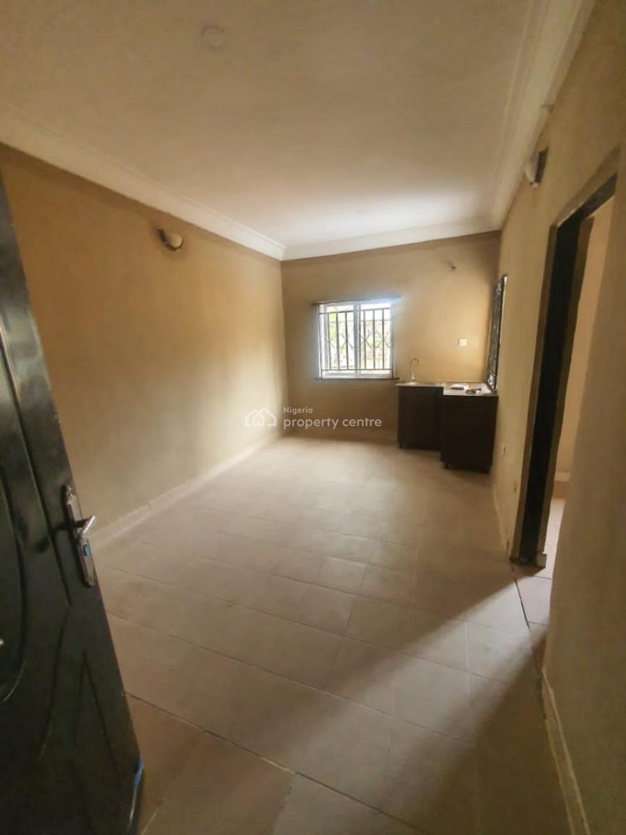 1 Bedroom Apartment for Both Commercial and Residential, Off Admiralty Way, Lekki Phase 1, Lekki, Lagos, Mini Flat (room and Parlour) for Rent