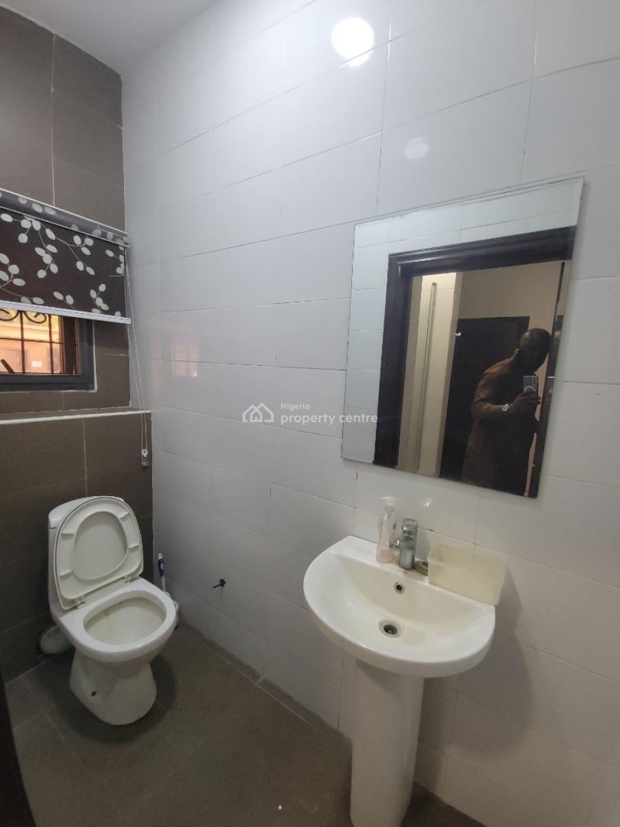 2bedroom Flat in Lekki Phase 1, Lekki Phase 1, Lekki, Lagos, Flat / Apartment for Rent