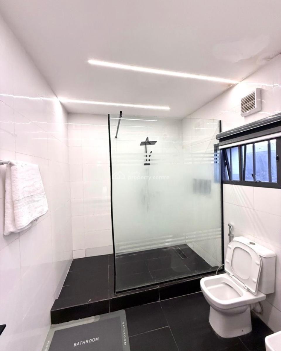 Three Bedroom Apartment, Zone 5, Wuse, Abuja, Flat / Apartment Short Let