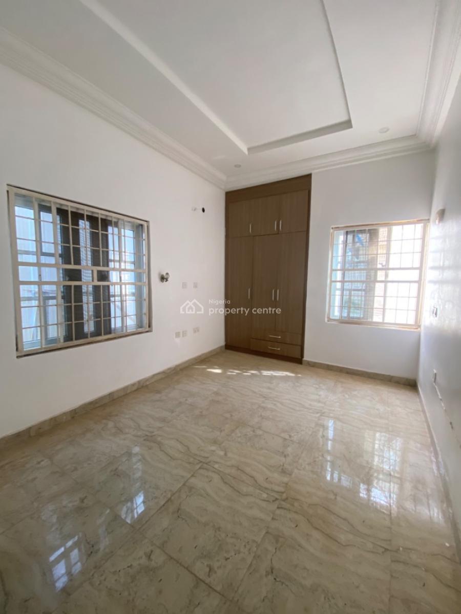 Luxury 2 Bedroom Flat with 1 Bq in a Secured Compound Tarred Road, Jahi, Abuja, Flat / Apartment for Rent