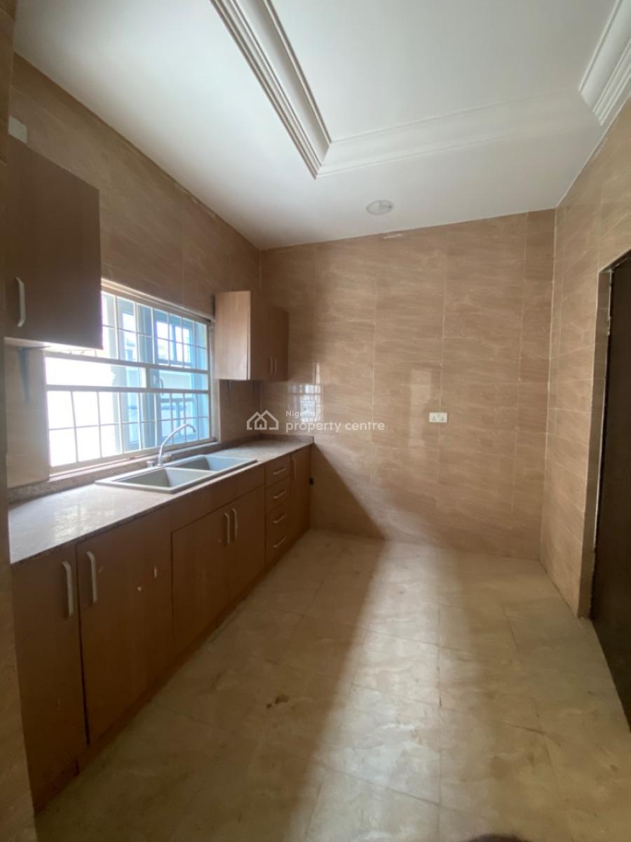 Luxury 2 Bedroom Flat with 1 Bq in a Secured Compound Tarred Road, Jahi, Abuja, Flat / Apartment for Rent