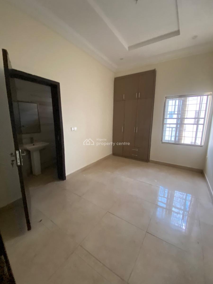 Luxury 2 Bedroom Flat in a Clean and Serene Compound Tarred Road, Jahi, Abuja, Flat / Apartment for Rent