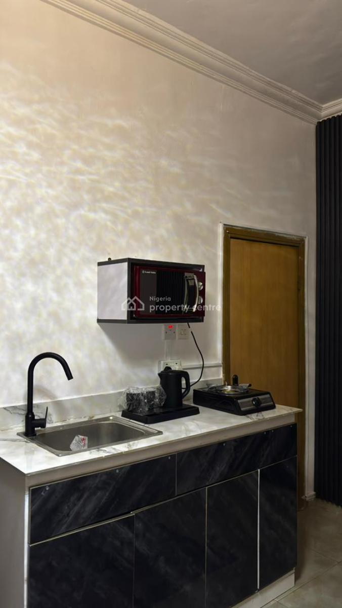 Luxury Studio Apartment, Chevron Drive, Lekki, Lagos, Self Contain (single Rooms) Short Let