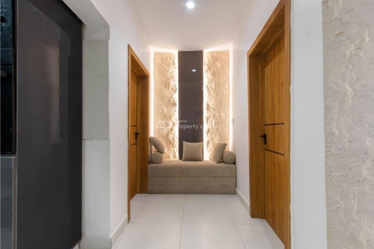 Luxury 2 Bedroom Apartment, Admiralty Way, Lekki Phase 1, Lekki, Lagos, Flat / Apartment Short Let