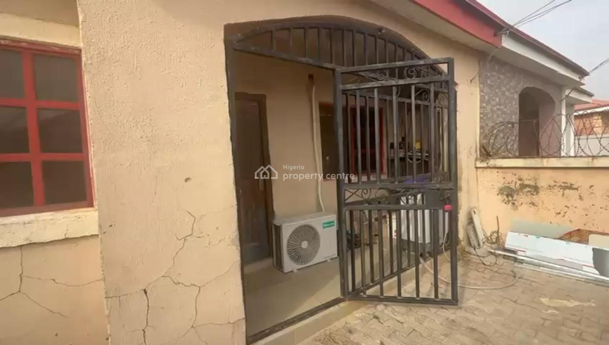 2 Bedroom Semi Detached Bungalow with + Bq, Trade More Estate, Lugbe District, Abuja, Semi-detached Bungalow for Sale