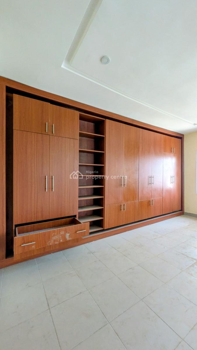 Clean 5bedroom Detached Duplex with 2 Self-contain Bq, By Manreng Estate , Kafe, Life Camp, Abuja, Detached Duplex for Sale