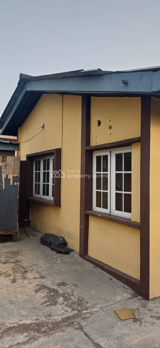 4 Bedrooms Bungalow, Off Bode Thomas, Surulere, Lagos, Detached Bungalow for Sale
