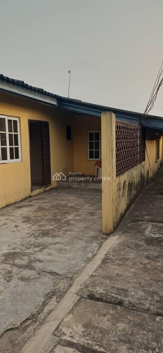 4 Bedrooms Bungalow, Off Bode Thomas, Surulere, Lagos, Detached Bungalow for Sale