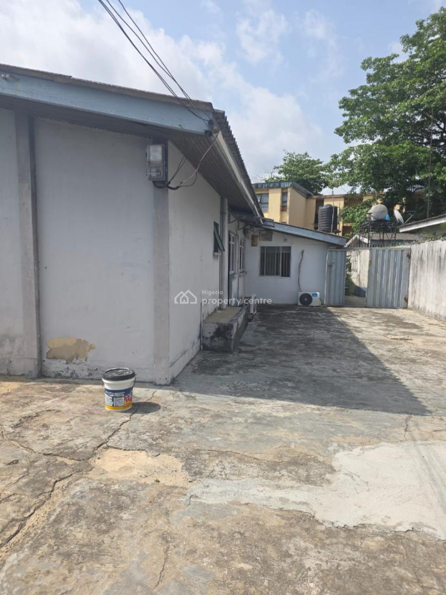 4 Bedrooms Bungalow, Off Adeniran Ogunsanya, Surulere, Lagos, Detached Bungalow for Sale