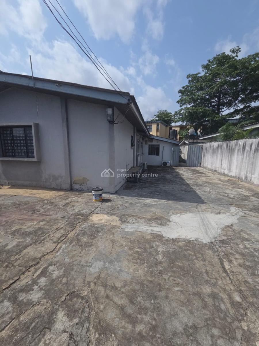 4 Bedrooms Bungalow, Off Adeniran Ogunsanya, Surulere, Lagos, Detached Bungalow for Sale