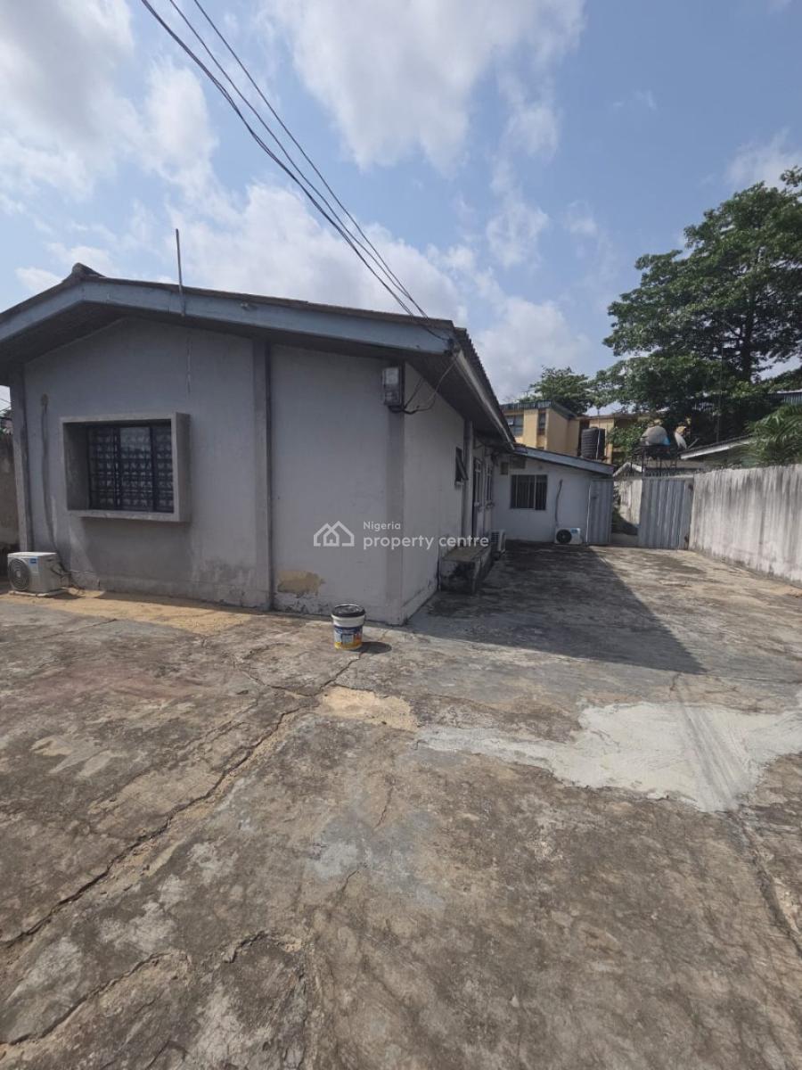4 Bedrooms Bungalow, Off Adeniran Ogunsanya, Surulere, Lagos, Detached Bungalow for Sale